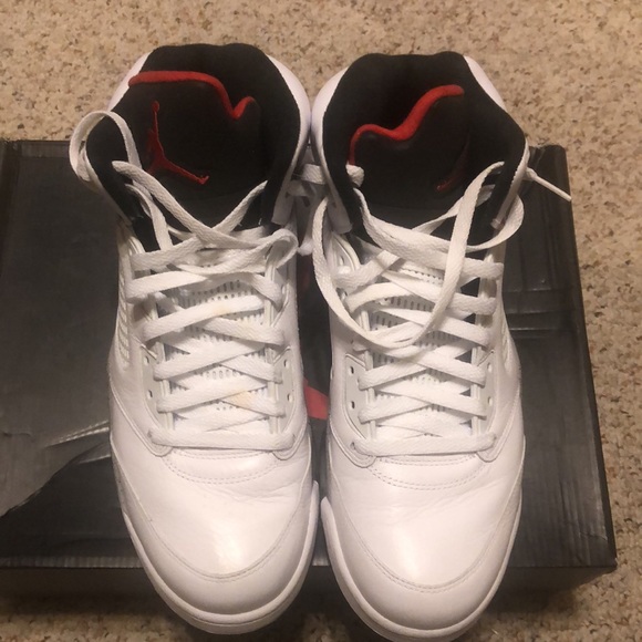 Retro 5 Jordan - Picture 2 of 4